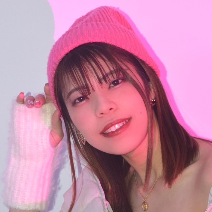 ダンスインストラクター HINA