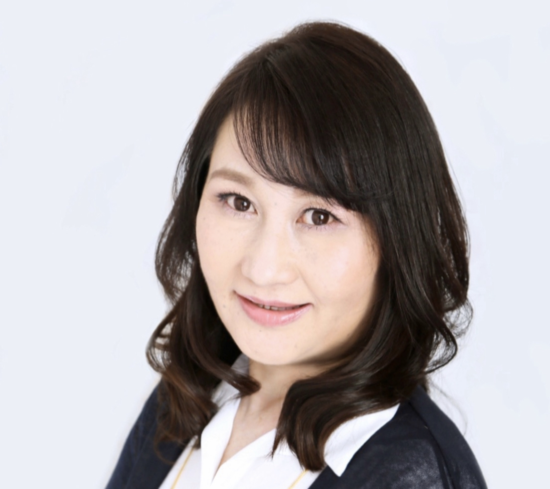 山﨑 康子